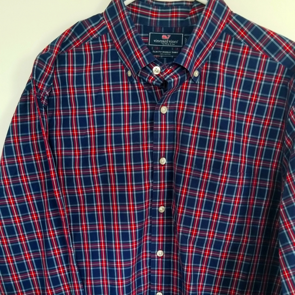 Vineyard Vines XL button down long sleeve shirt